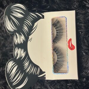 Glamorous Strip Lashes
